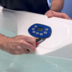 clavier de commande avec un cutter pour le retirer